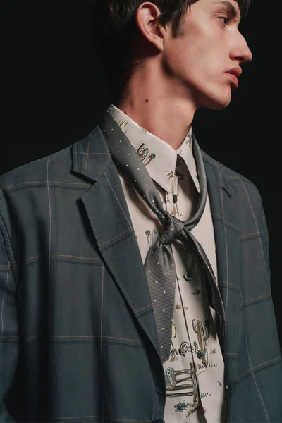 Look 7